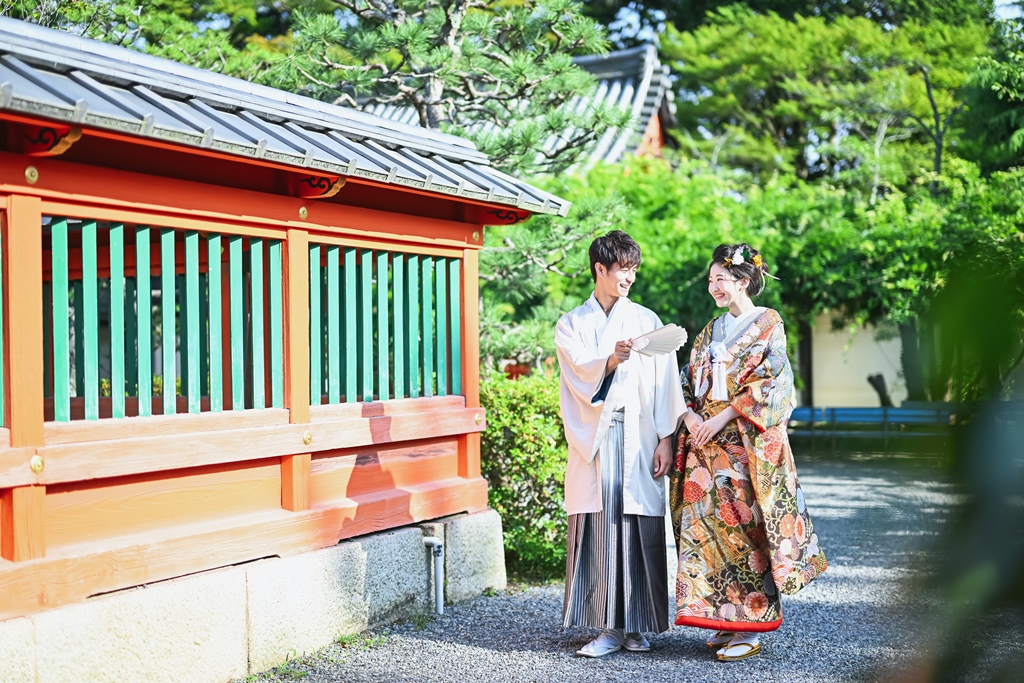 自然が溢れる本殿への道