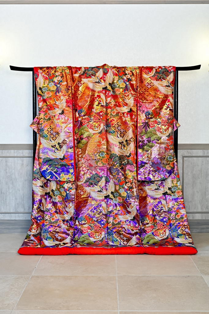 赤と紫の色打掛