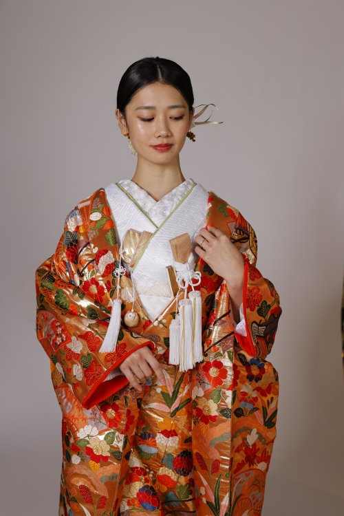 小花が可愛い色打掛