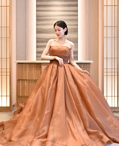 シルクブラウンのカラードレス