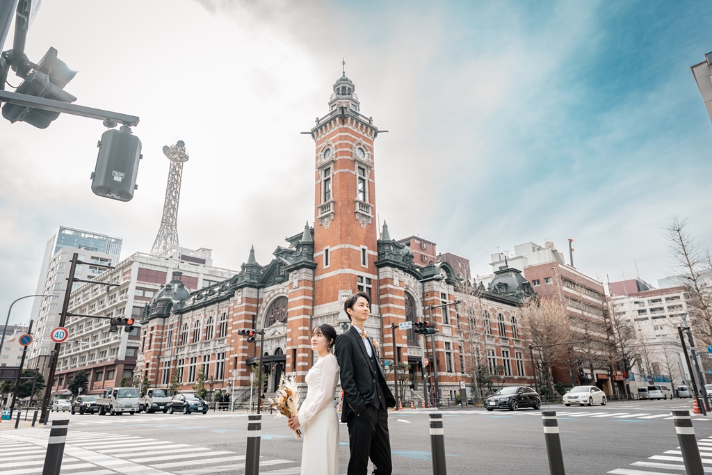 日本大通りにほどける、ふたりの笑顔