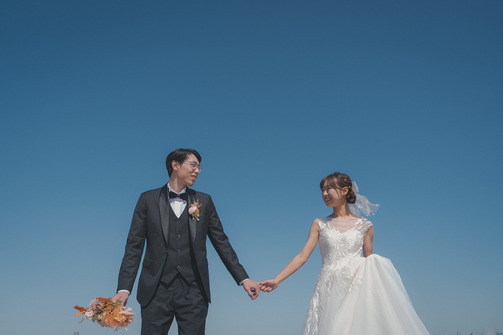 横浜の海と空に見守られた、優しく幸せな時間 -大さん橋ウェディングフォト-